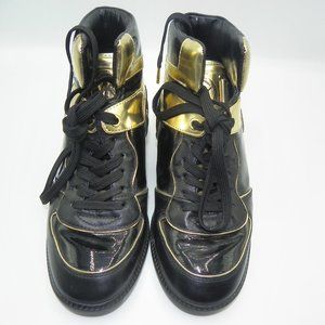 MICHEAL KORS PATENT AND LEATHER GOLD/BLK SNEAKERS